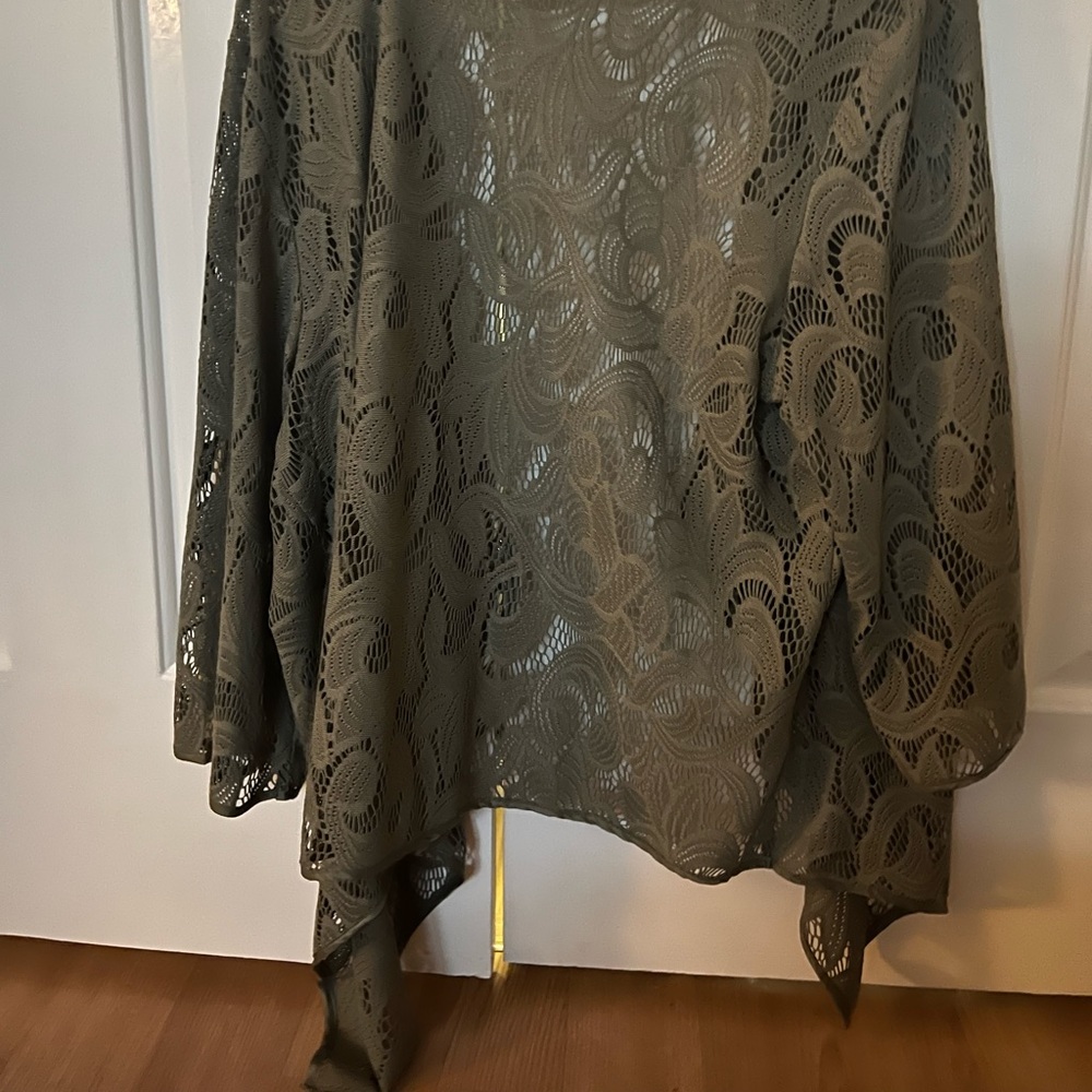 Sheer throw over - Picture 3 of 3